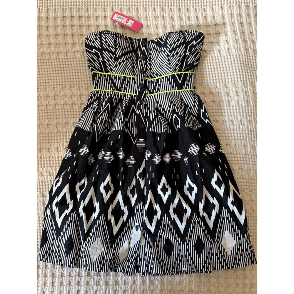 2011 Xhilaration Black White Geometric Strapless Dress XS NWT Neon Green